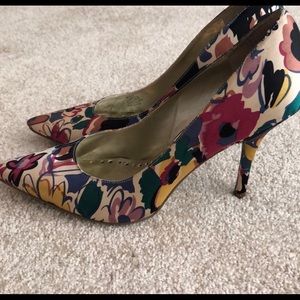 BCBG Floral Heels Sz 7.5